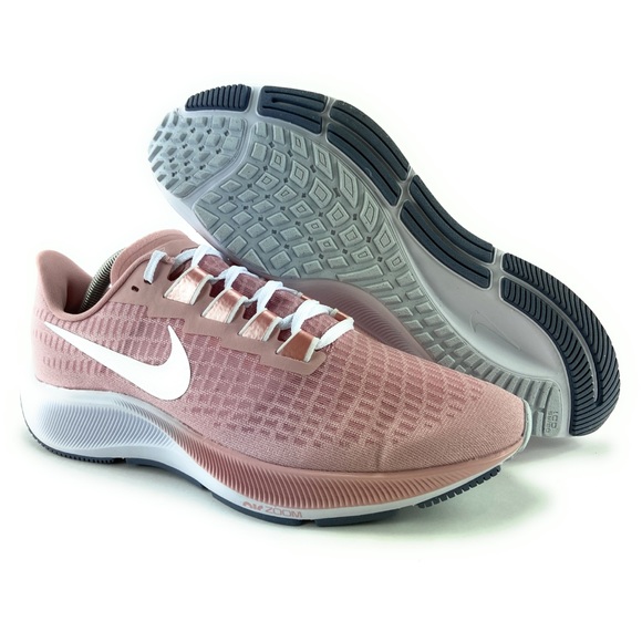 Nike Women's Air Zoom Pegasus 37 Running Shoes